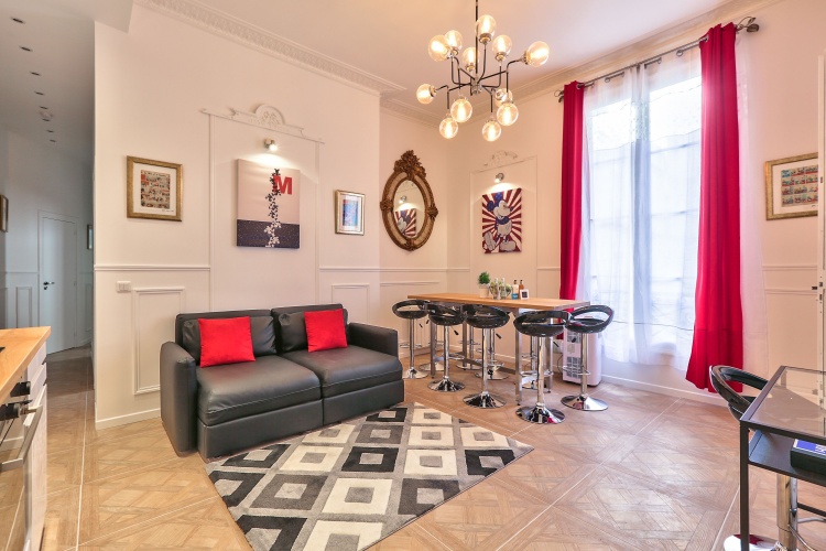 3 Bedrooms Apartment