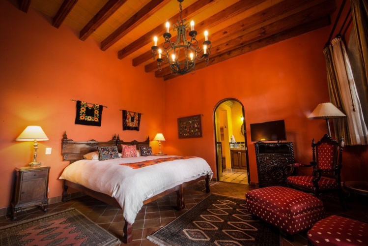 Deluxe Double Suite with pool view
