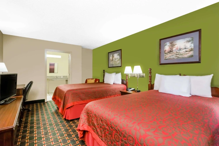 Standard Quadruple room