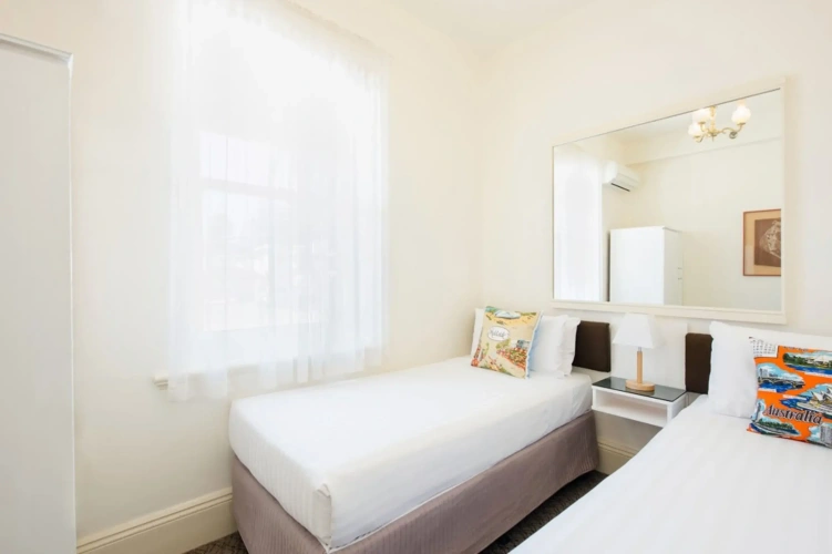 2 Bedrooms Apartment