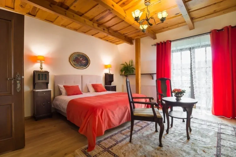Standard Twin room with balcony