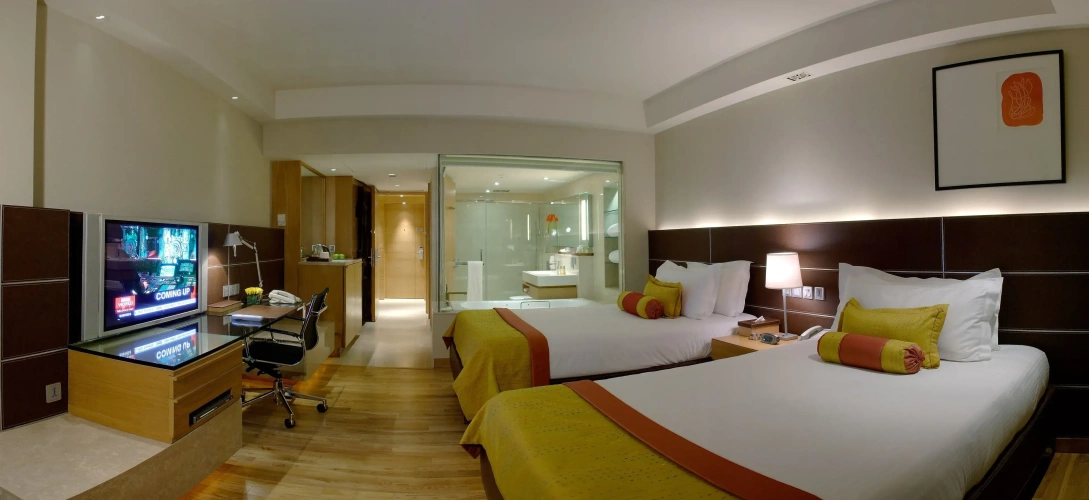 Executive Twin Club room