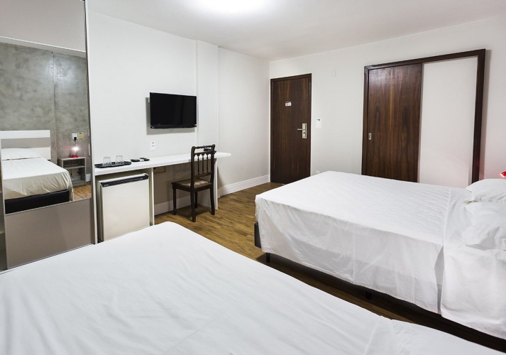Standard Triple room