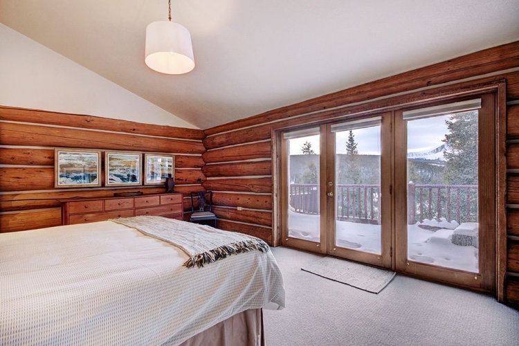 5 Bedrooms Cottage