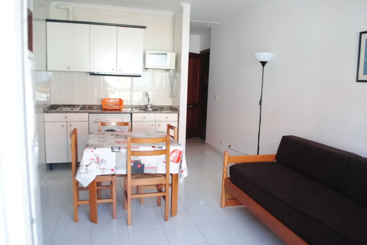 1 Bedroom Economy Apartment