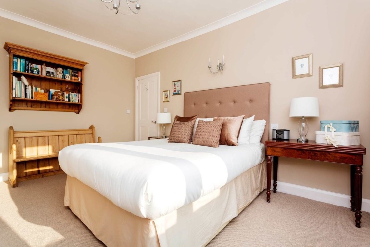 3 Bedrooms Cottage