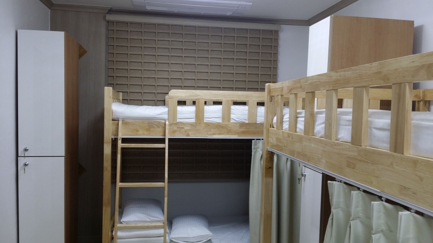 Standard Triple room