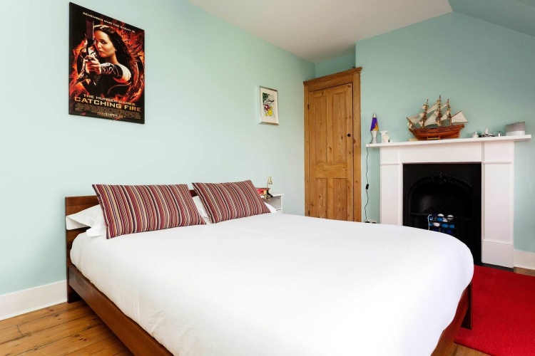 4 Bedrooms Cottage