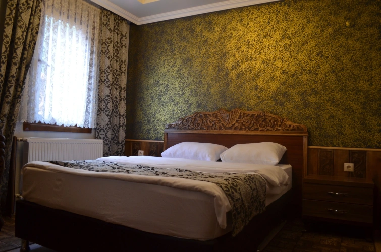 2 Bedrooms Standard Family room with balcony