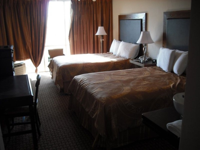 2 Bedrooms Double Suite