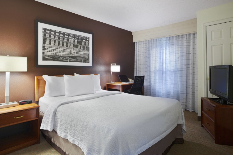 1 Bedroom Suite
