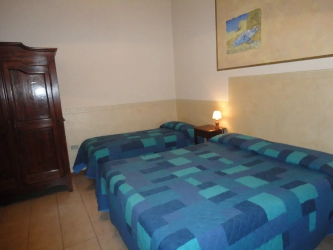 Standard Triple room