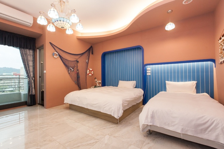 Standard Triple room with balcony