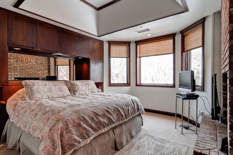 3 Bedrooms Standard Sextuple room