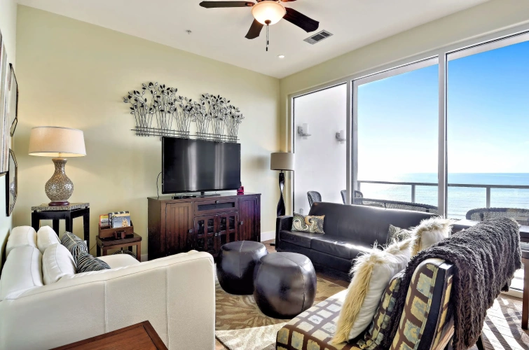 3 Bedrooms Standard room with balcony and beachfront