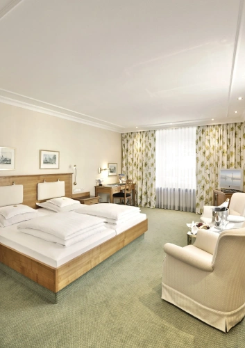 Standard Double room with street view