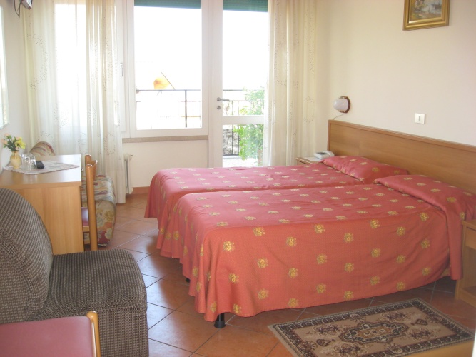 1 Bedroom Economy Double room with partial view