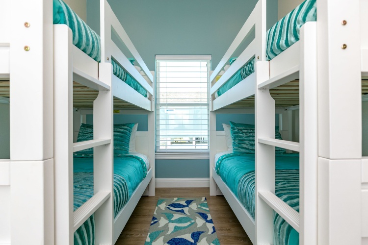 3 Bedrooms Cottage with balcony