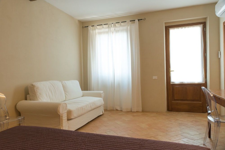 Standard Quadruple Basement room