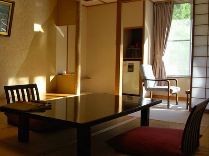 Standard room with mountain view