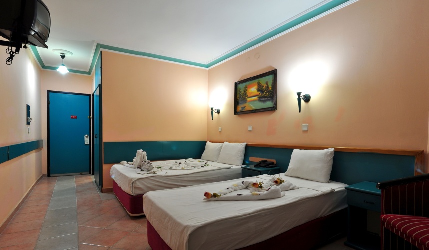 Triple room