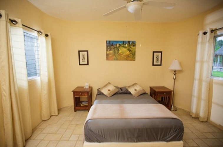 2 Bedrooms Villa with water view