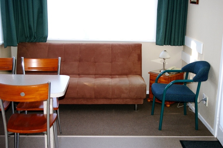 Deluxe Studio
