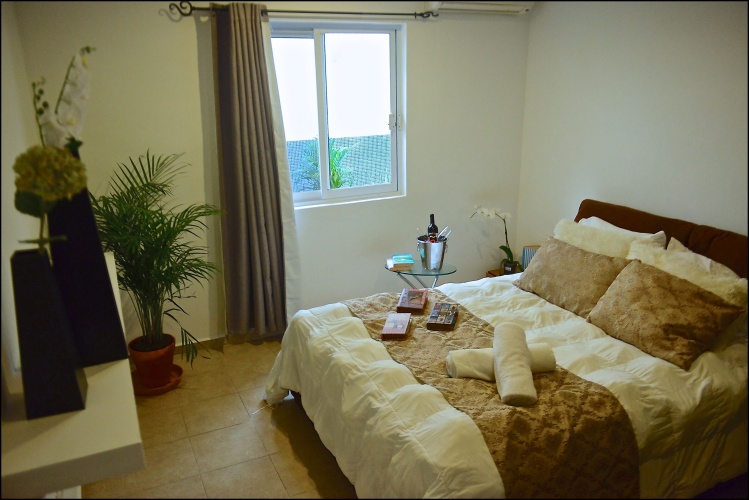 2 Bedrooms Quadruple Family Apartment