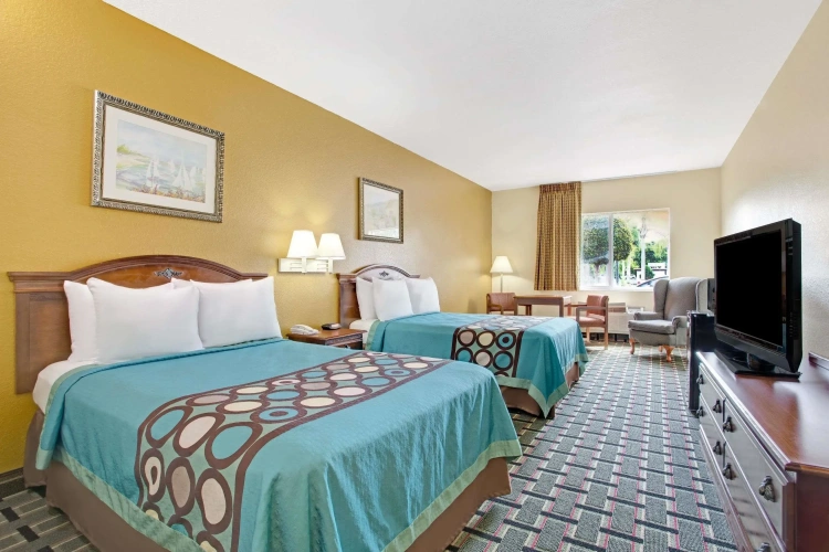 Quadruple Suite