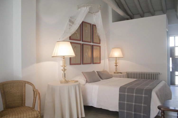 4 Bedrooms Cottage