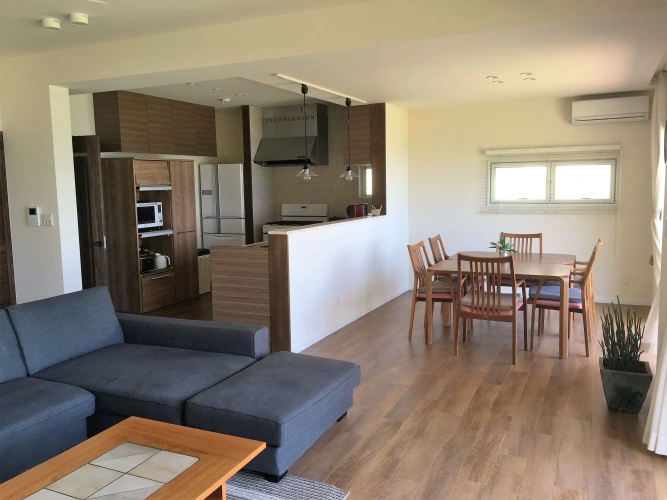 2 Bedrooms Villa