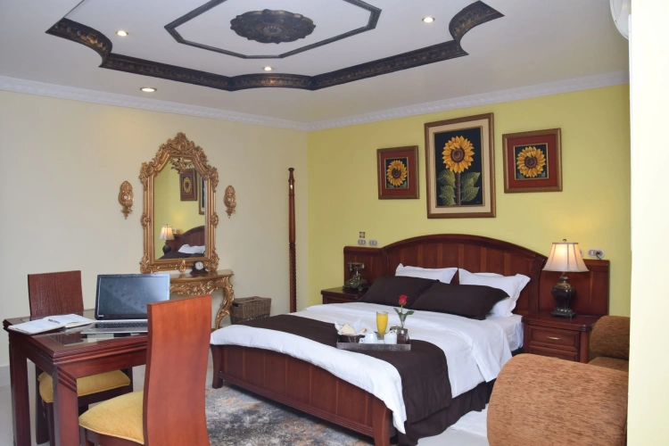 Deluxe Double Suite