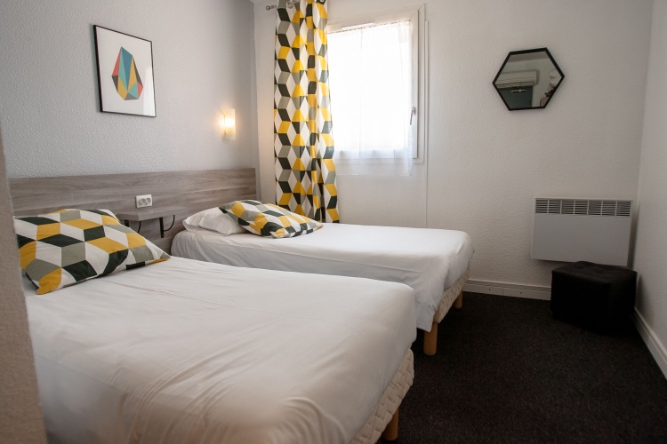 Standard Twin room