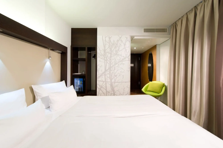 Standard Double room with view