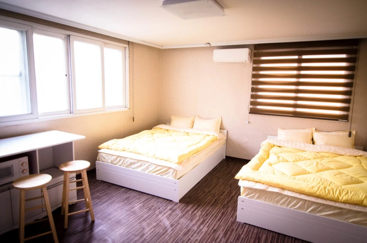 Standard Triple room