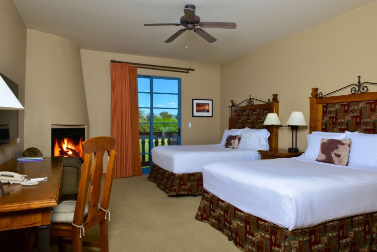 Deluxe Quadruple room