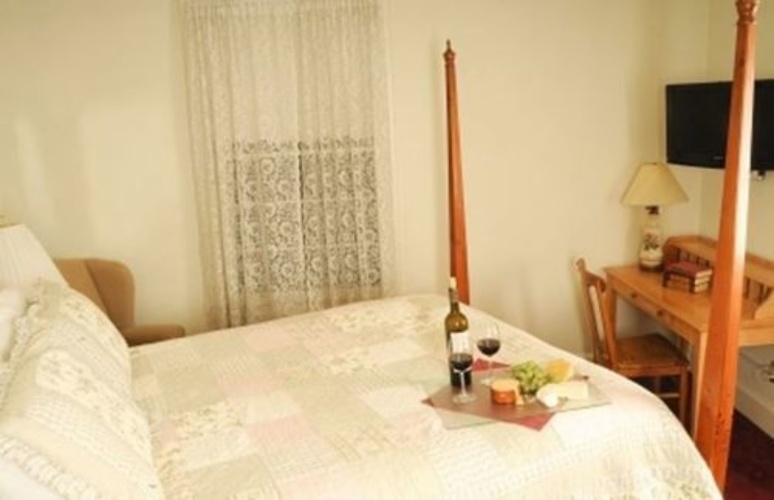 Standard Double Basement room