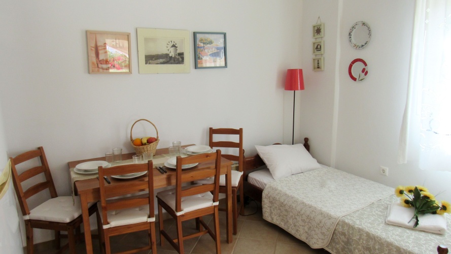 1 Bedroom Apartment