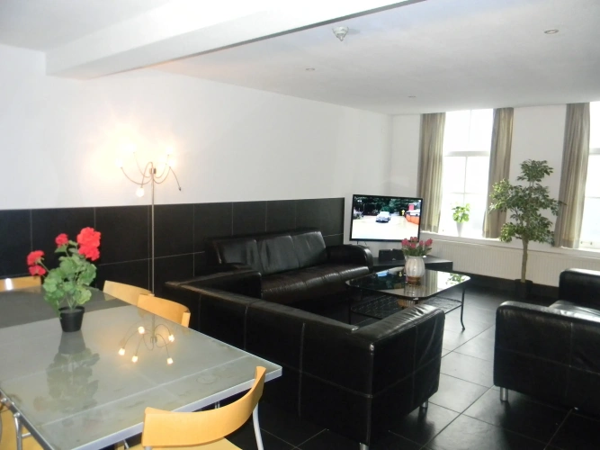 3 Bedrooms Apartment with balcony