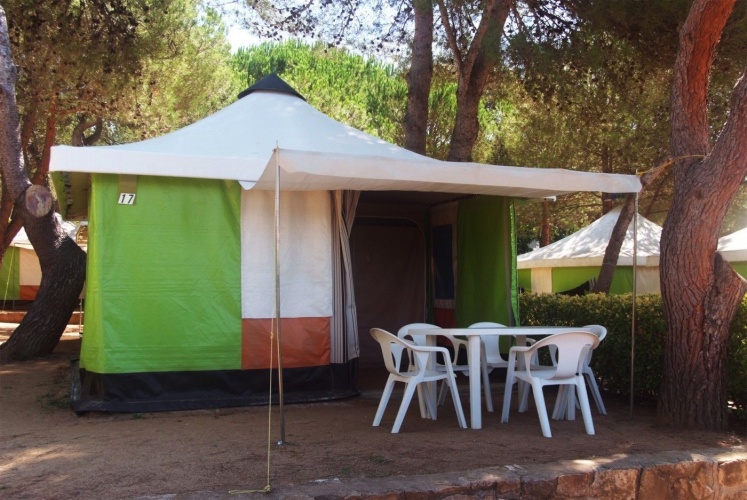 2 Bedrooms Bungalow