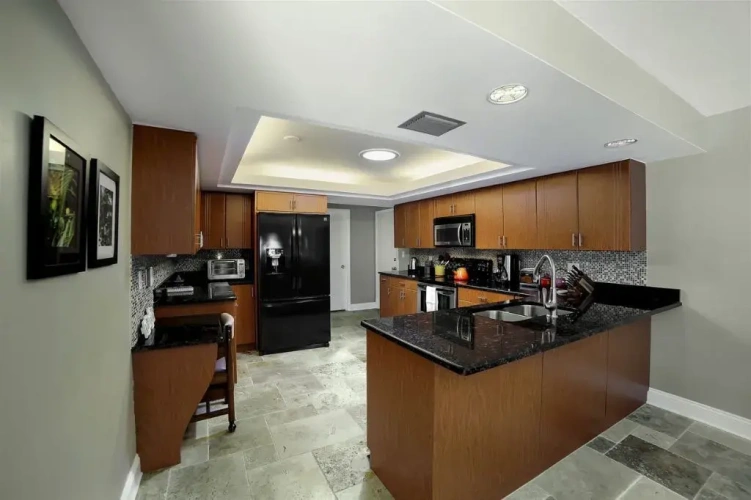 4 Bedrooms Cottage