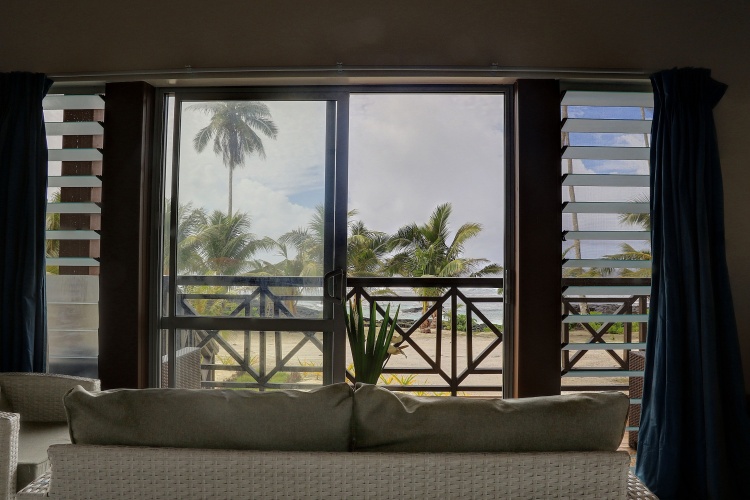 3 Bedrooms Villa beachfront