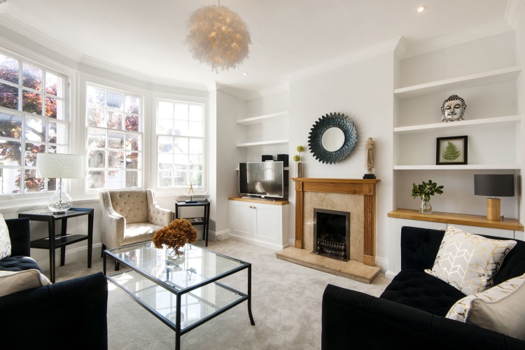 3 Bedrooms Apartment