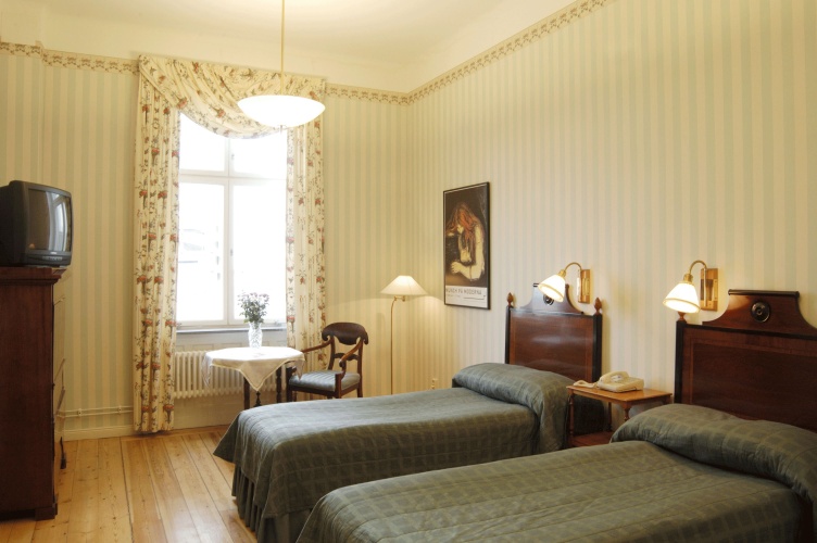 Standard Double room with partial ocean view