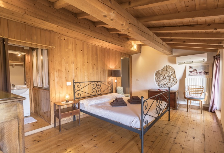 2 Bedrooms Cottage