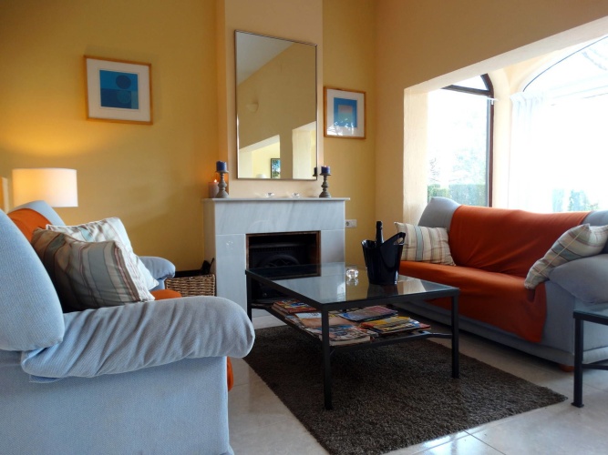 4 Bedrooms Cottage