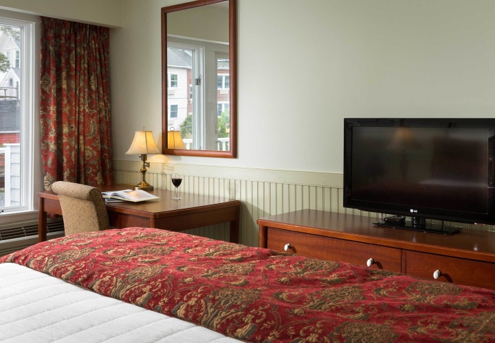 Standard Double room with river view