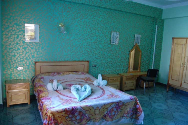3 Bedrooms Apartment