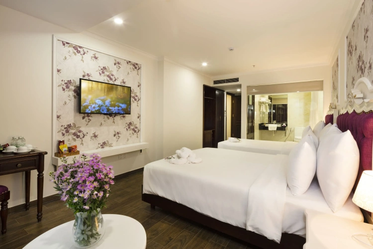 Executive Triple room with balcony and with city view