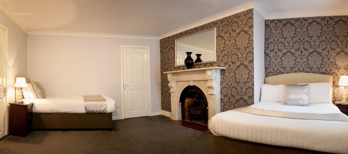 Standard Triple room
